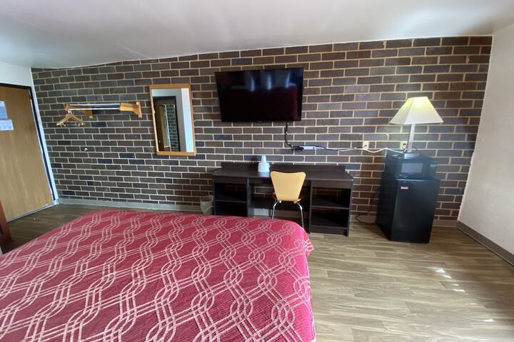 Room 16 of 34