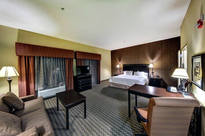 Room 33 of 42