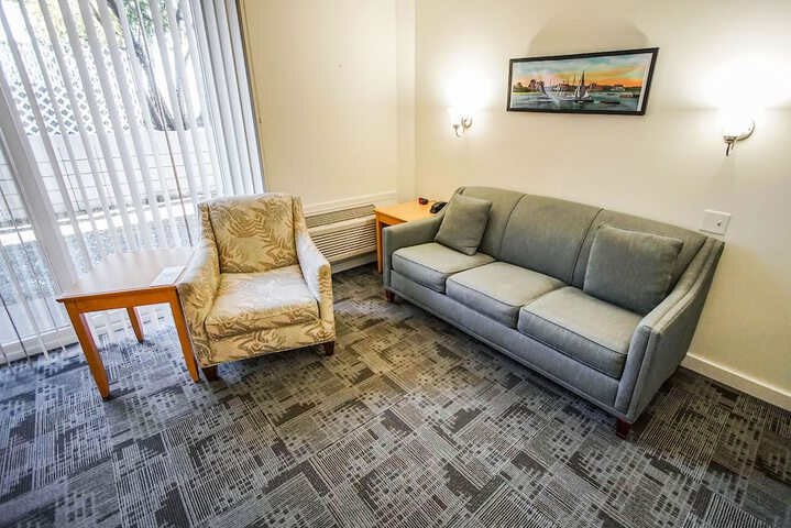 Room 26 of 33