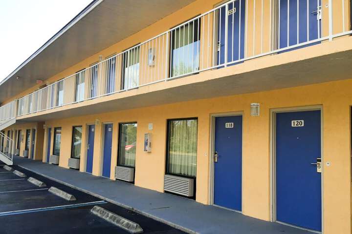 Hotel 4 of 14