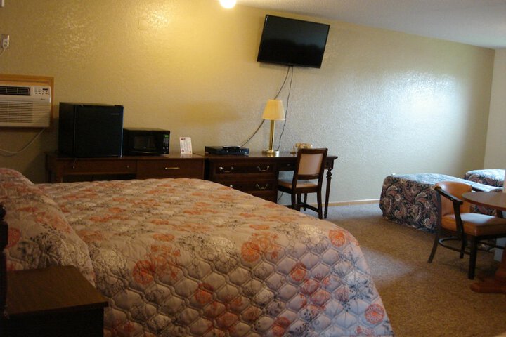 Room 23 of 38