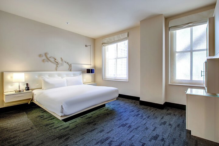 Room 22 of 112