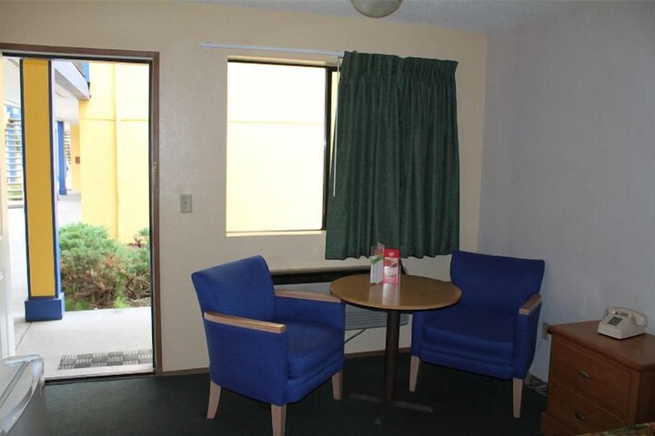 Room 18 of 29