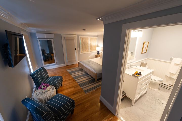 Room 42 of 70