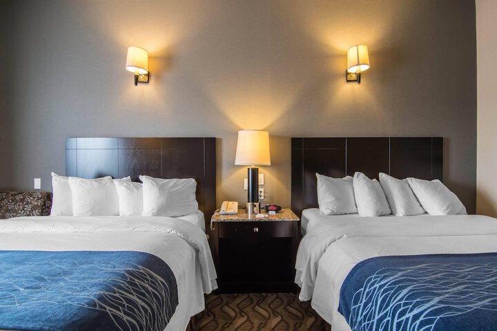 Comfort Inn & Suites