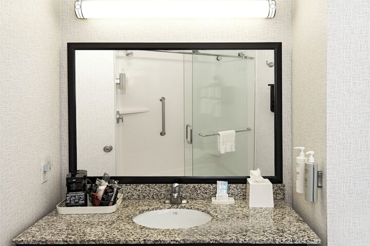 Hampton Inn & Suites Raleigh Downtown