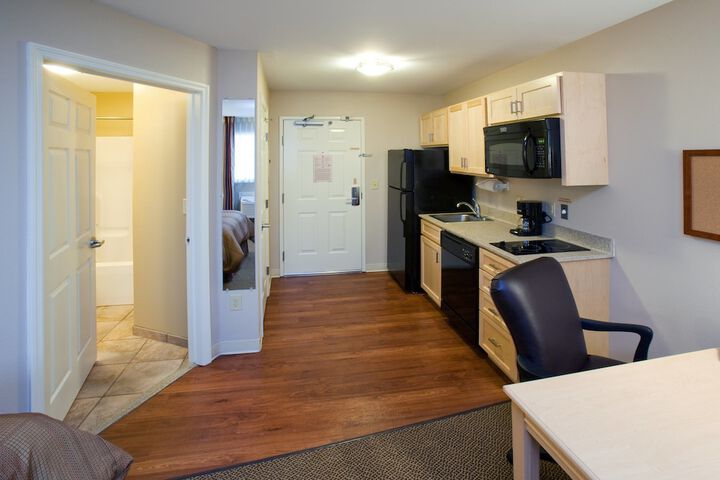 Room 33 of 48