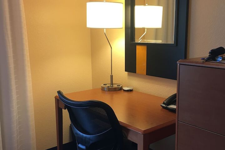 Room 15 of 24