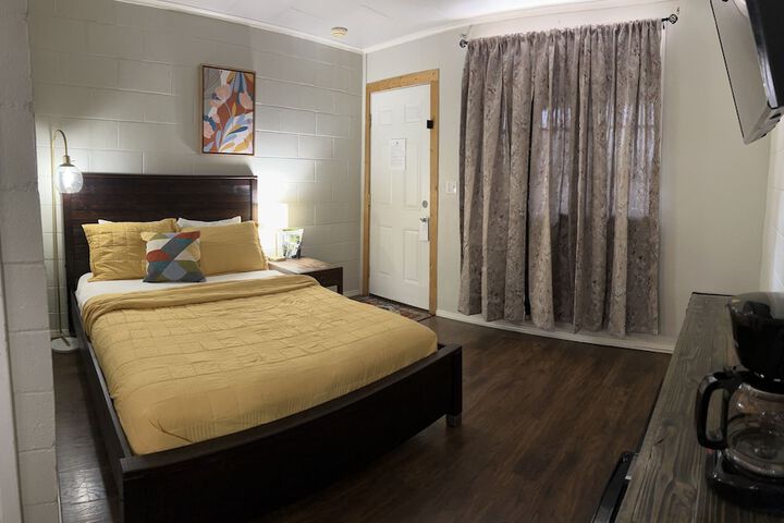 Selkirk Motel