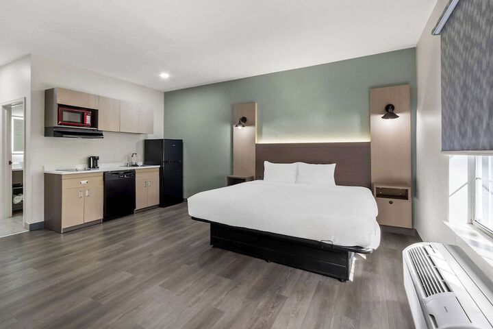 Room 16 of 24