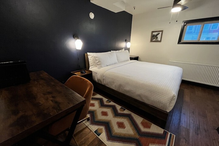 Room 61 of 83