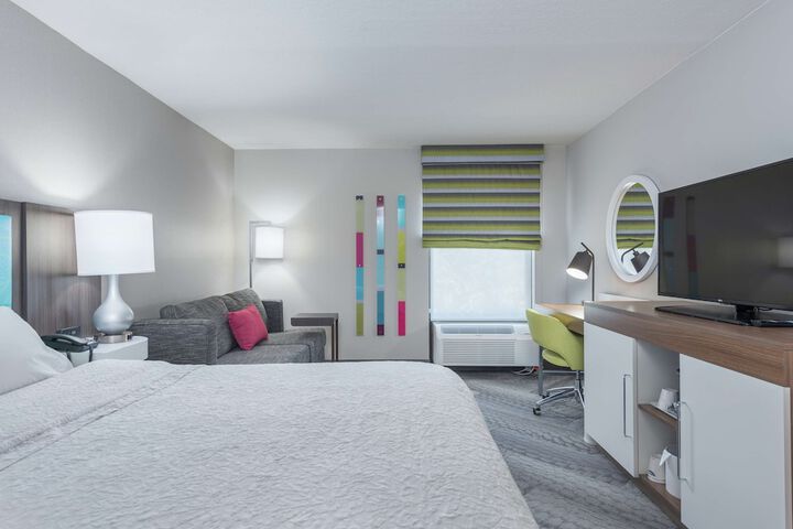 Room 17 of 27