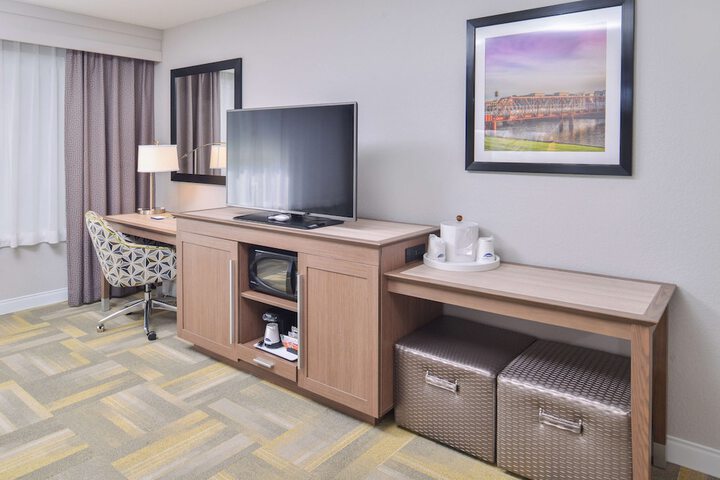 Room 42 of 66