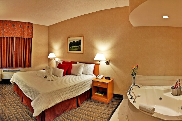 Room 8 of 40