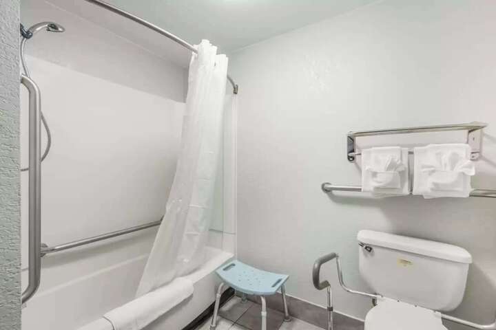 Room 20 of 42