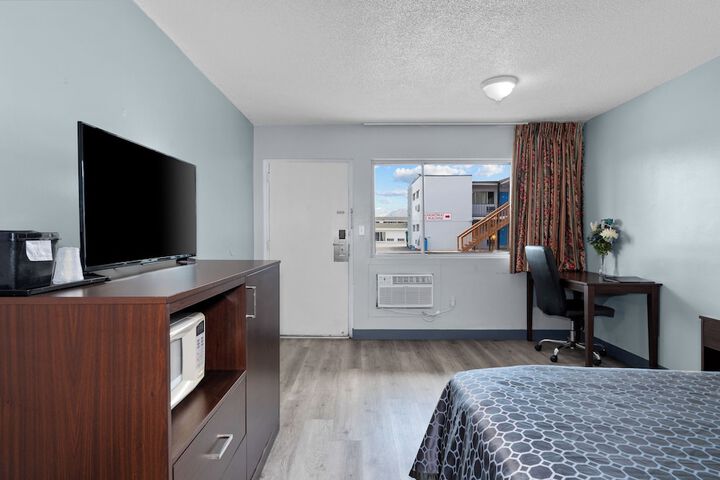 Room 36 of 38