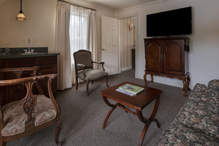 Room 45 of 132