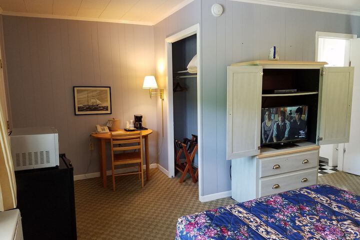Room 42 of 75