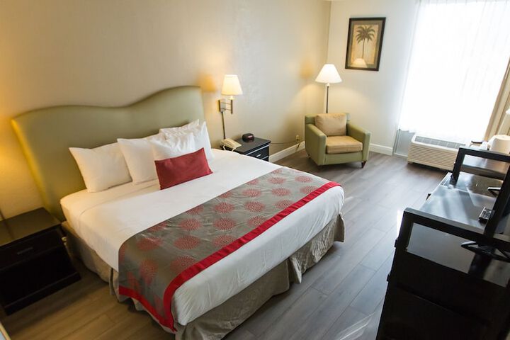 Room 48 of 64