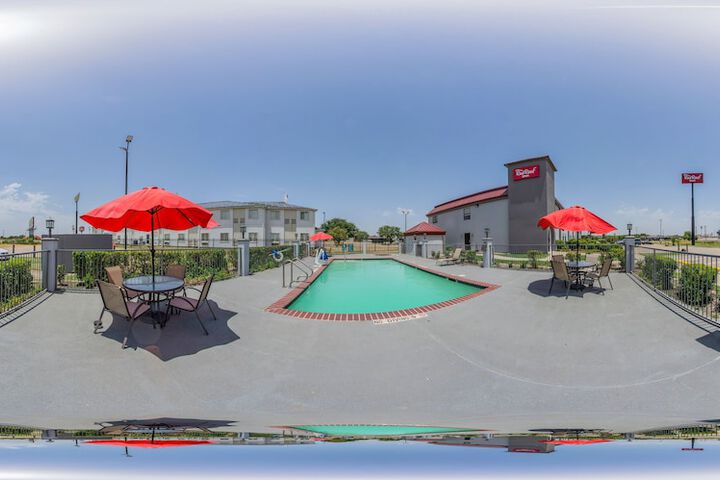 Pool 8 of 41