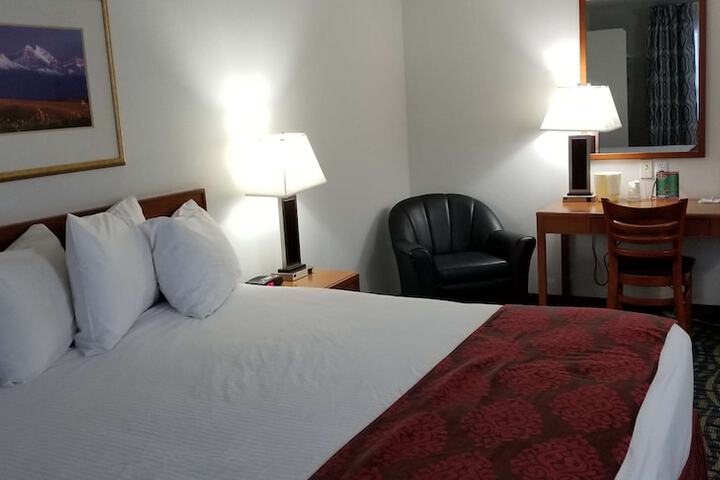 Room 34 of 40