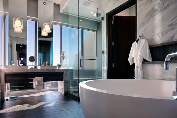 Room 17 of 29
