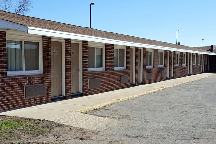 Travelers Lodge Motel Marshall