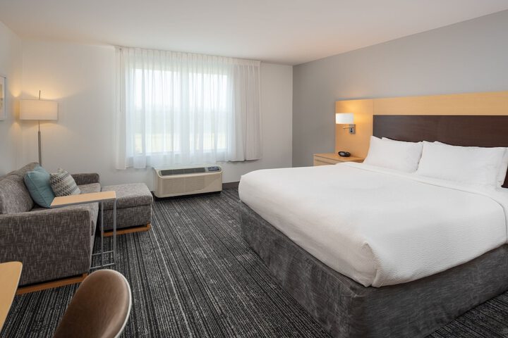 Room 15 of 26