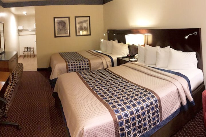 Room 22 of 34