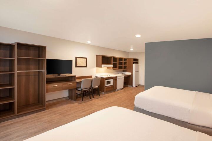 Room 26 of 40