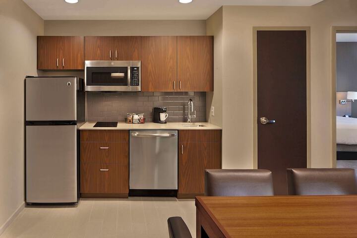 Hyatt Place Warwick / Providence Airport
