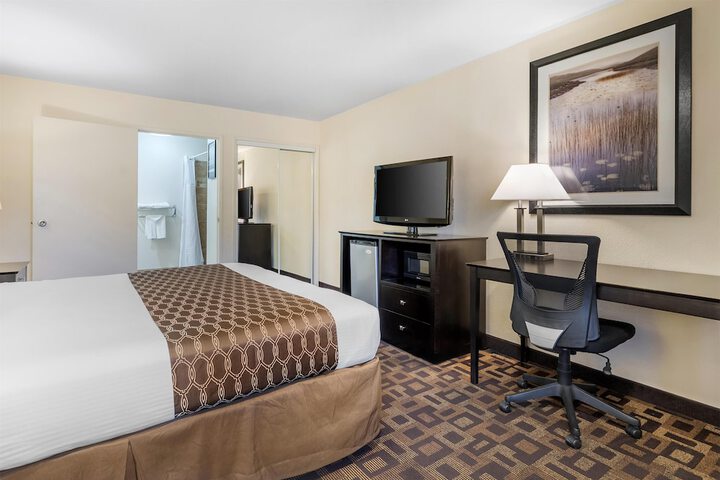 Best Western Plus Inn of Hayward