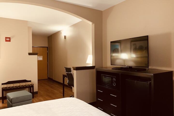 Room 33 of 73
