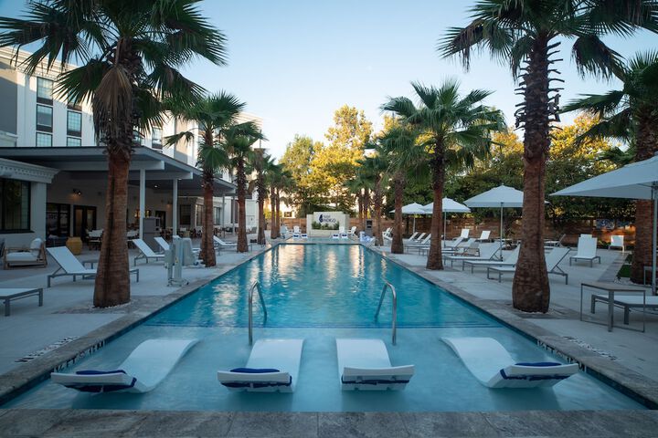 Pool 32 of 100