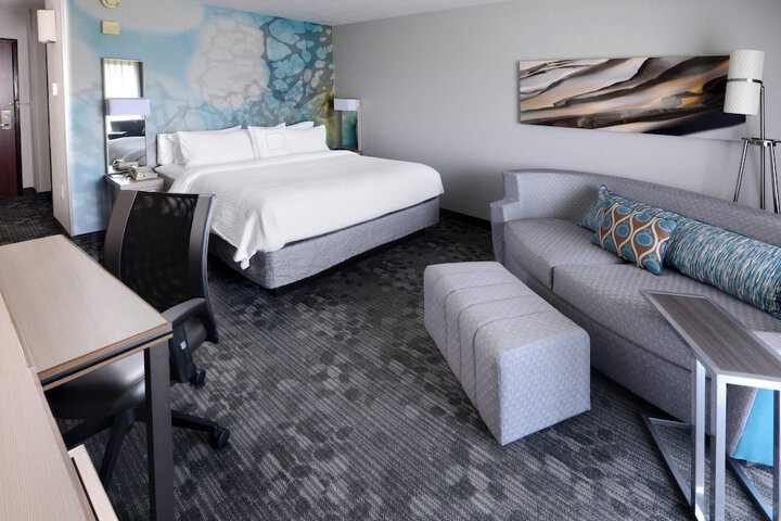 Room 17 of 26