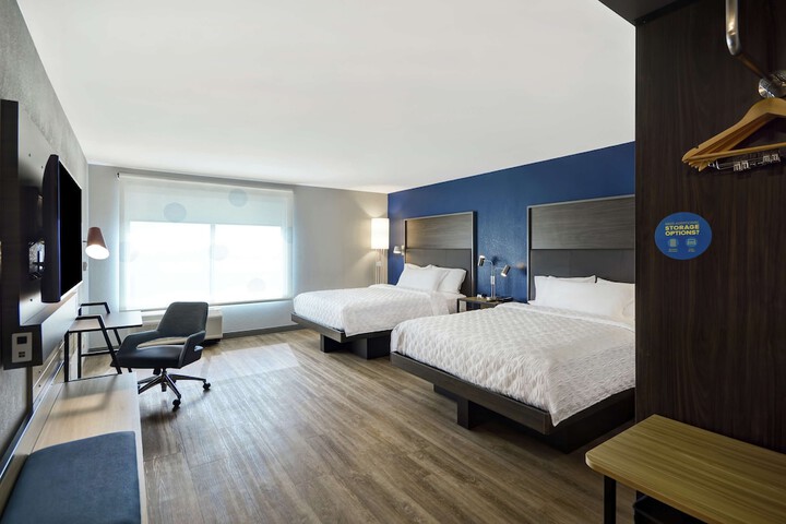 Room 11 of 35
