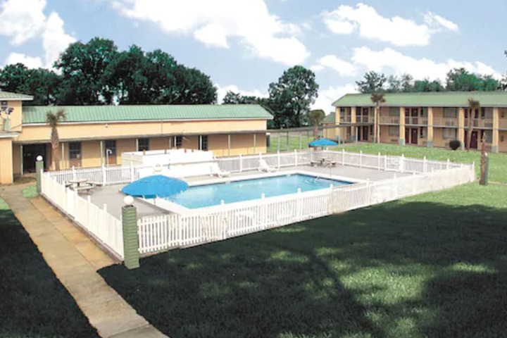 Pool 5 of 20