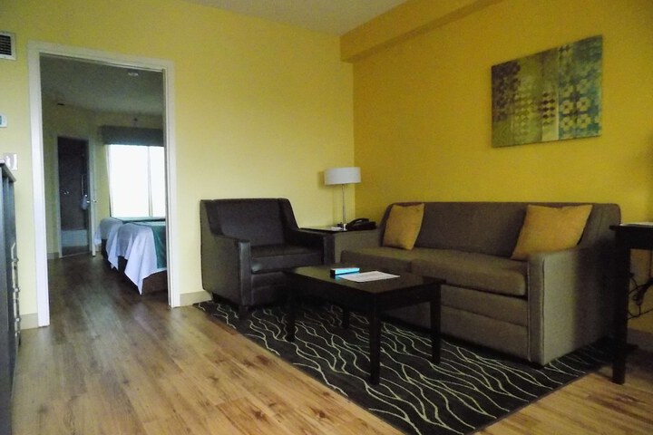 Best Western Plus Deerfield Beach Hotel & Suites