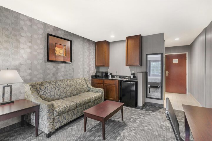 Best Western Concord Inn & Suites
