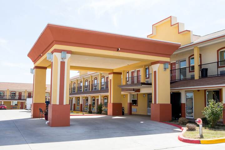 Hotel 11 of 53