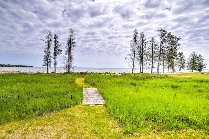 Secluded Lake Michigan Home: Private Fire Pit
