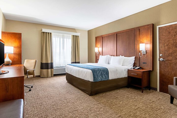 Room 18 of 28