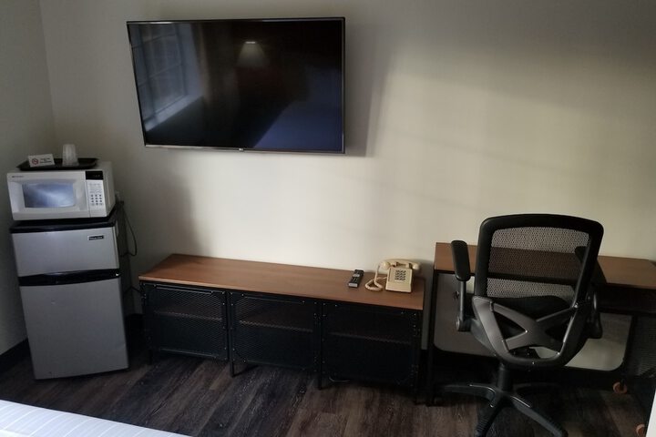 Room 19 of 37