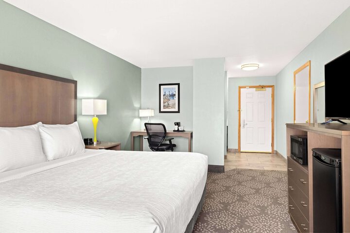 La Quinta Inn & Suites by Wyndham Newport
