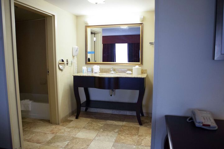 Room 12 of 46