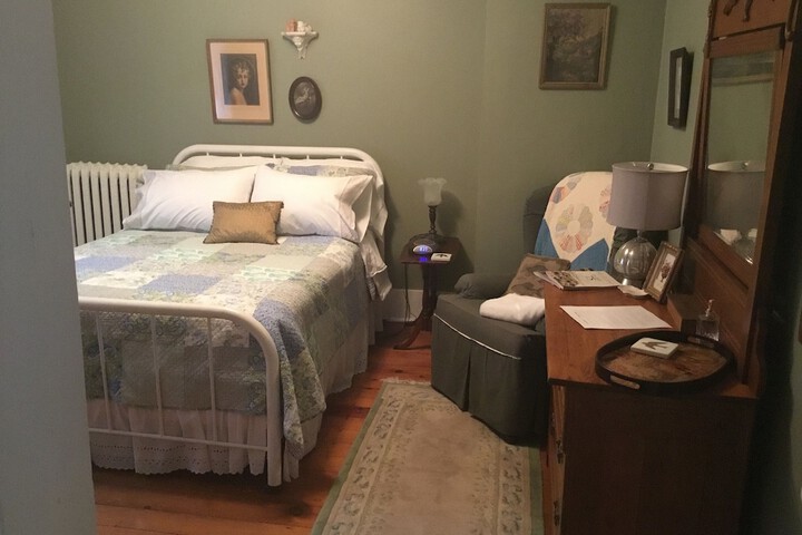 Room 26 of 47