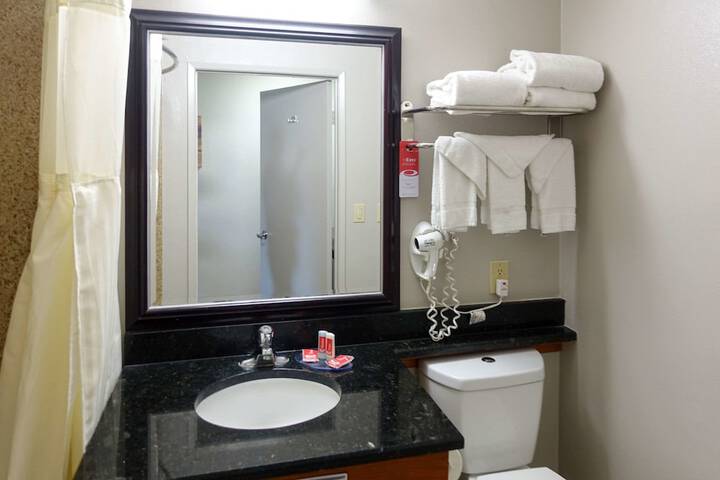 Room 25 of 31
