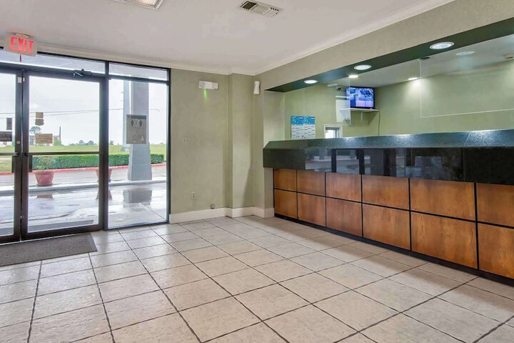 Hotel Interior 6 of 40