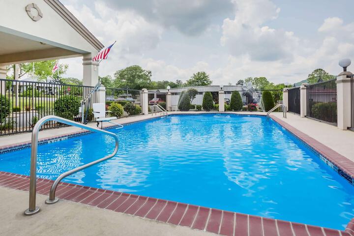 Days Inn by Wyndham Oneonta AL