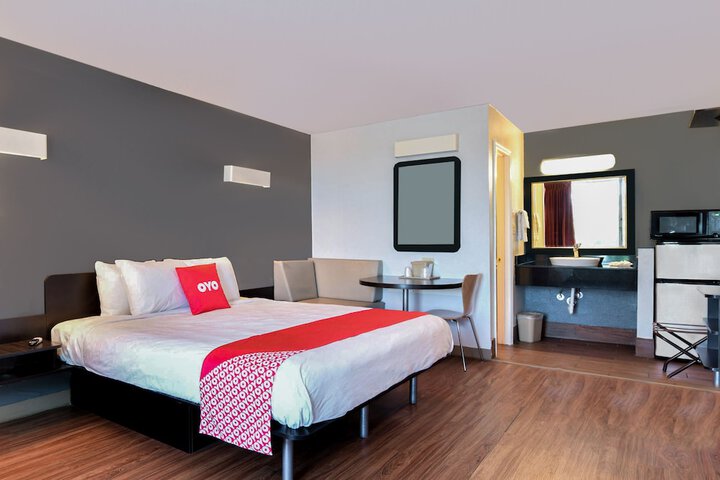 Room 28 of 30